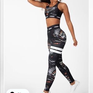 Stronger Safari Collection legging in Voodoo print